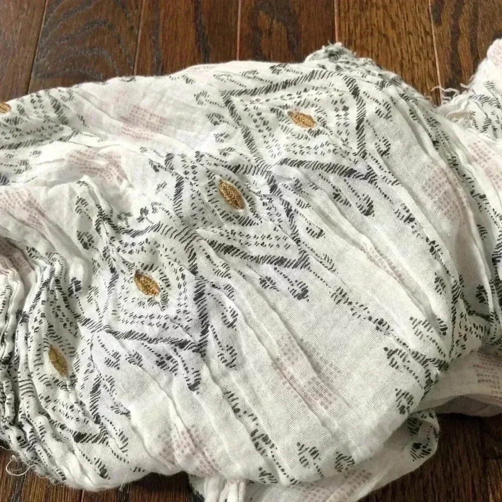 Vintage American Eagle Infinity Scarf - Black/White/Pink w/ Gold Appliqué - Picture 6 of 6